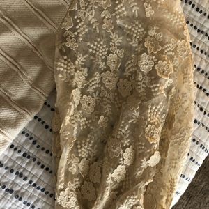 eri + ali lace sleeve sweatshirt